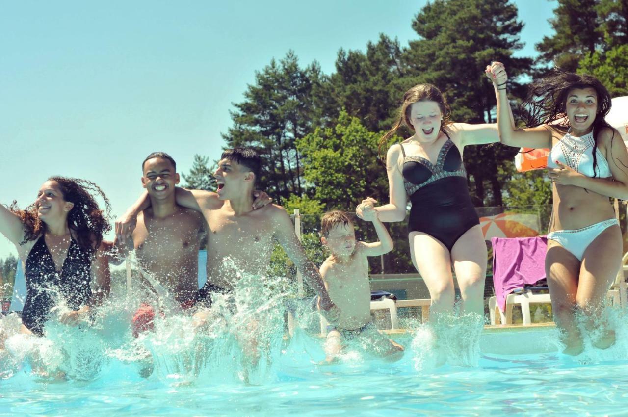 Vvf Correze Pays D'Eygurande Hotel Екстериор снимка