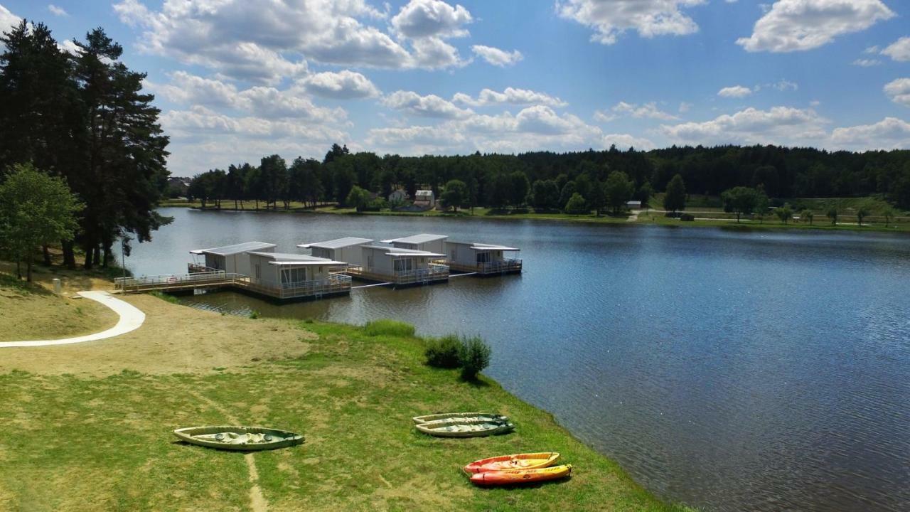 Vvf Correze Pays D'Eygurande Hotel Екстериор снимка